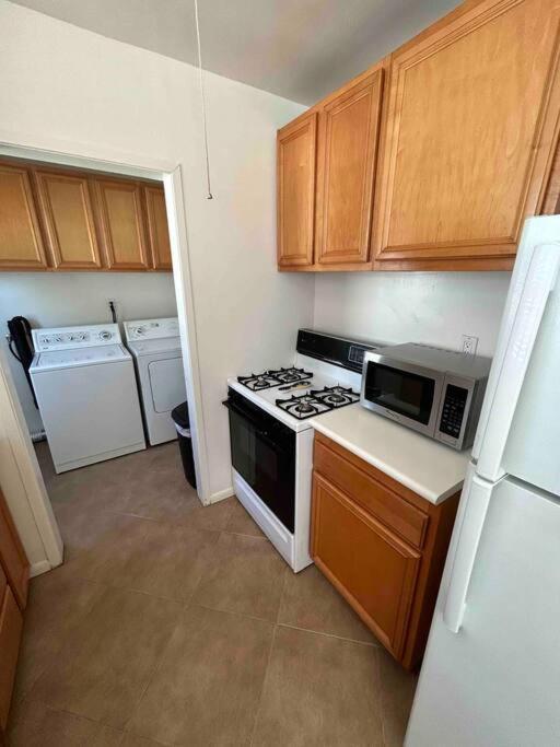 Entire Home By Newport Beach, Disneyland And Sna! Costa Mesa Bagian luar foto