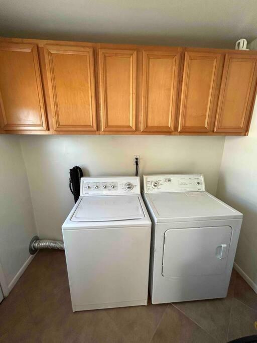 Entire Home By Newport Beach, Disneyland And Sna! Costa Mesa Bagian luar foto
