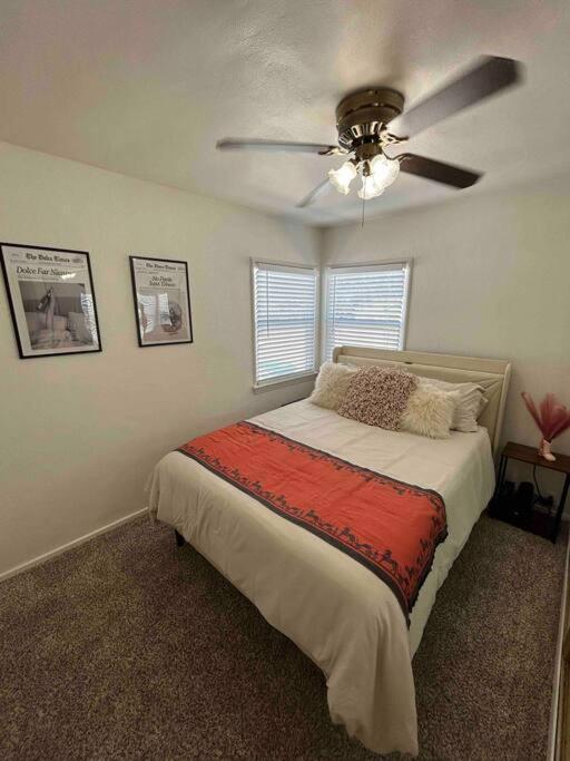 Entire Home By Newport Beach, Disneyland And Sna! Costa Mesa Bagian luar foto